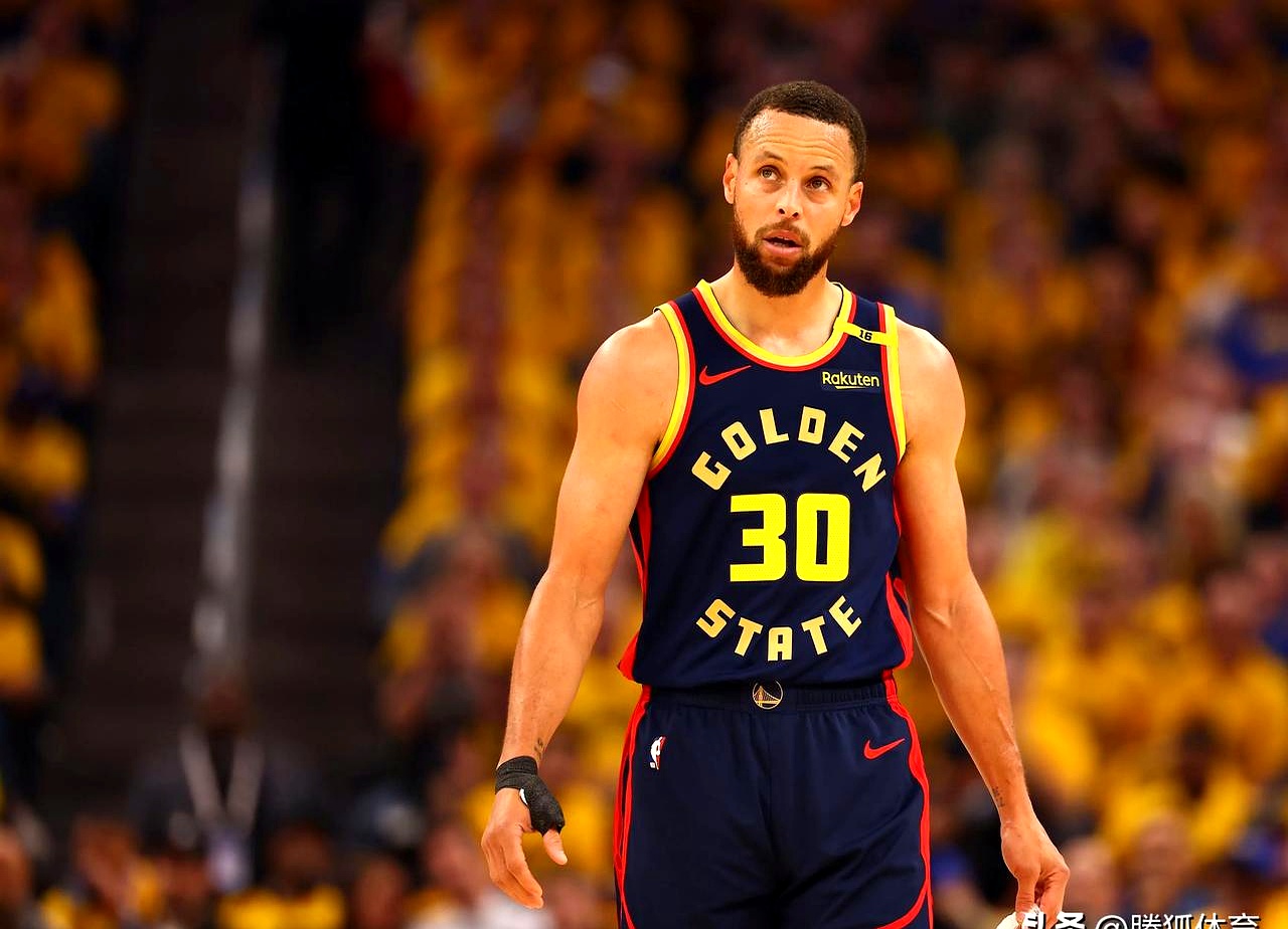 快船队季后赛出局，主帅宣布引咎辞职，文化状态根据正在.